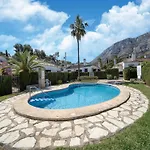 In With Pool & Garden Vakantiehuis