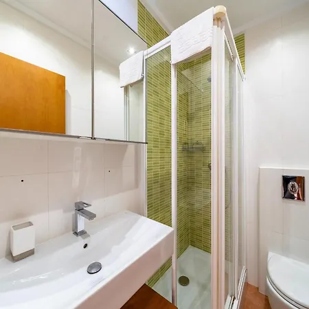 In With Pool & Garden 度假居