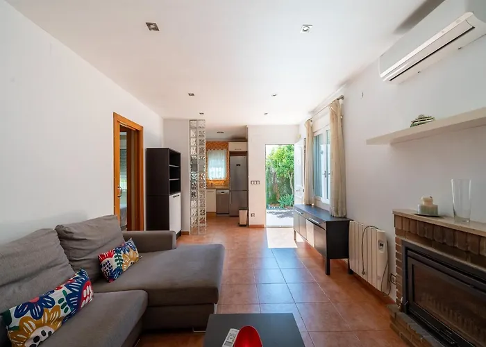 Cozy Retreat With Garden * 德尼亚