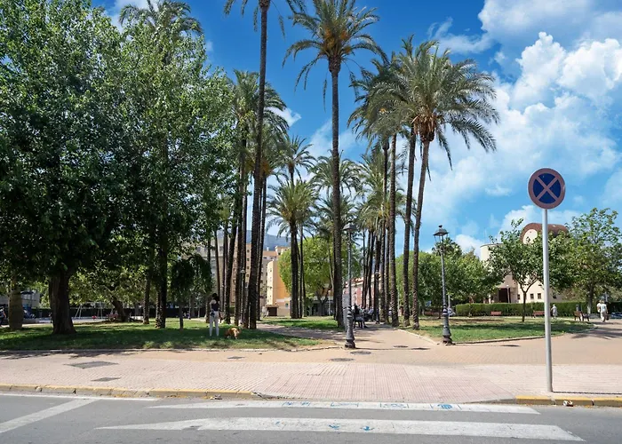 Cozy Retreat With Garden * 德尼亚