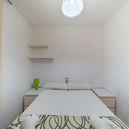 Cozy Retreat With Garden Tatil Evi