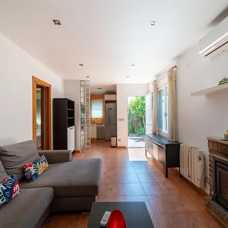 Cozy Retreat With Garden * Denia