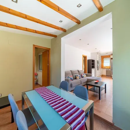 Cozy Retreat With Garden Denia