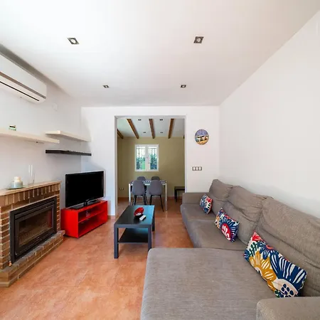 Tatil Evi Cozy Retreat With Garden Denia